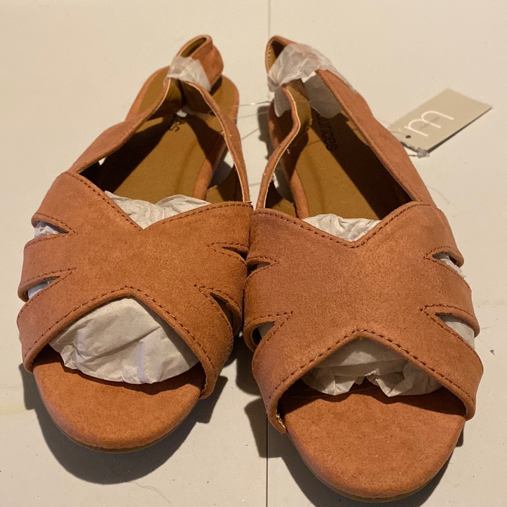 Maurices - Giana Blush Peep Toe Flat - Size 7 NWT